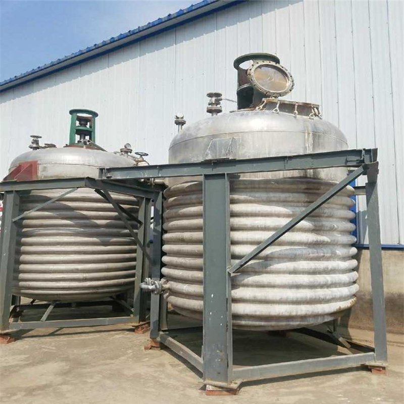 化工行业新动态：化工原料供应商引领转型升级